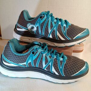 Pearl Izumi N3 Women's Running Shoe sz 8